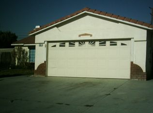 8365 Chenille Ct, Fontana, CA 92335