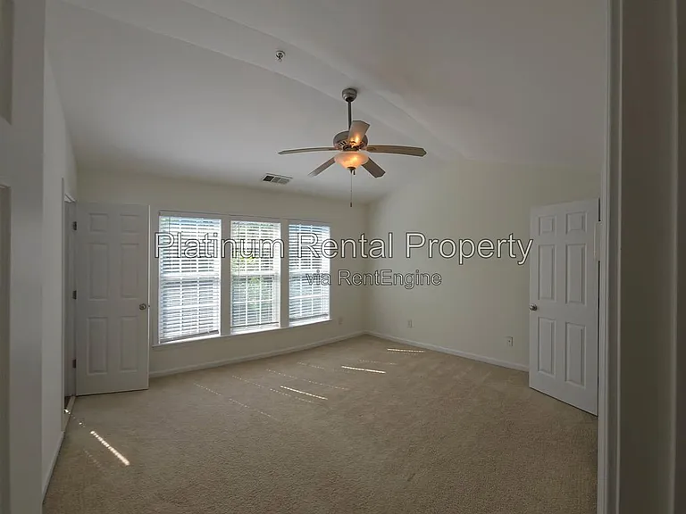 221 Balaban Cir — Photo 84