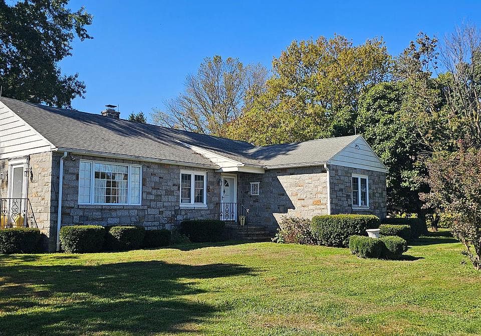 1st image of 401 Limestone Rd