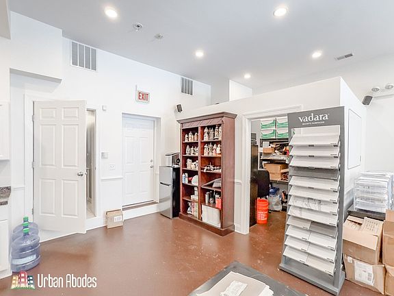 5th image of 1724 W Belmont Ave Ste 1