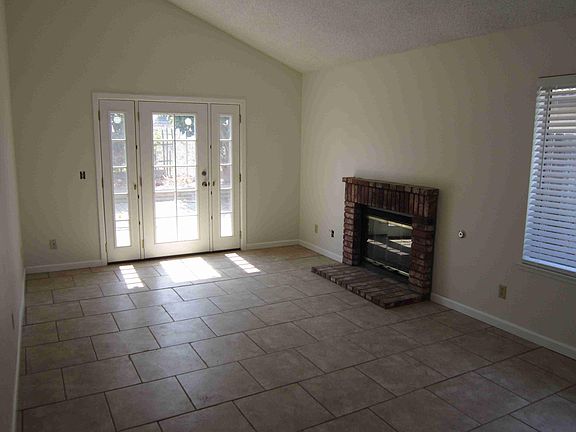 5th image of 522 Summerwood Ln