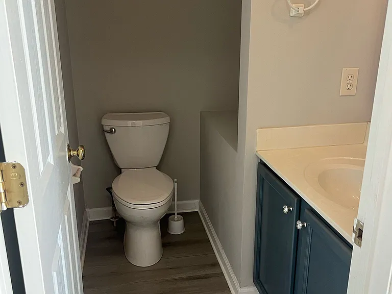 7236 Winterbek Ave — Photo 11