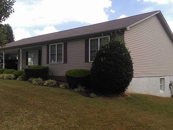 3rd image of 399 Iris Ln