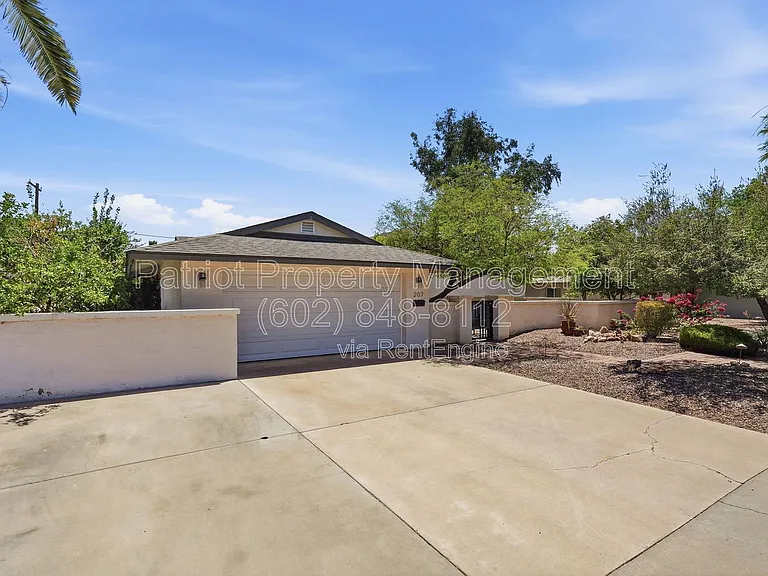 207 E El Caminito Dr — Photo 40