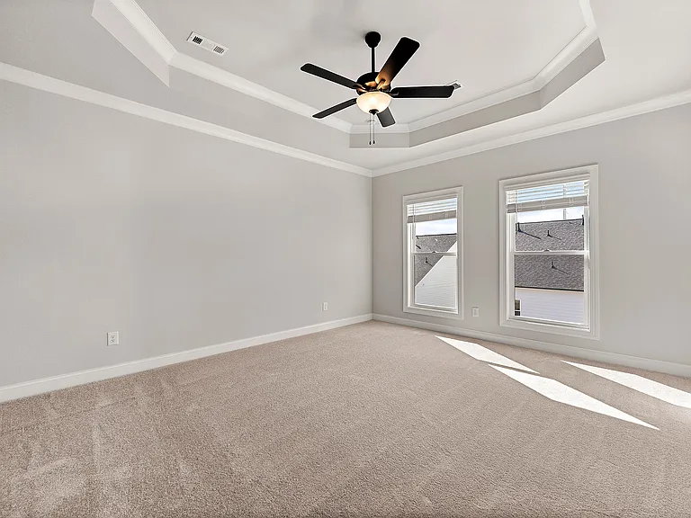 114 Stonehouse Dr — Photo 32