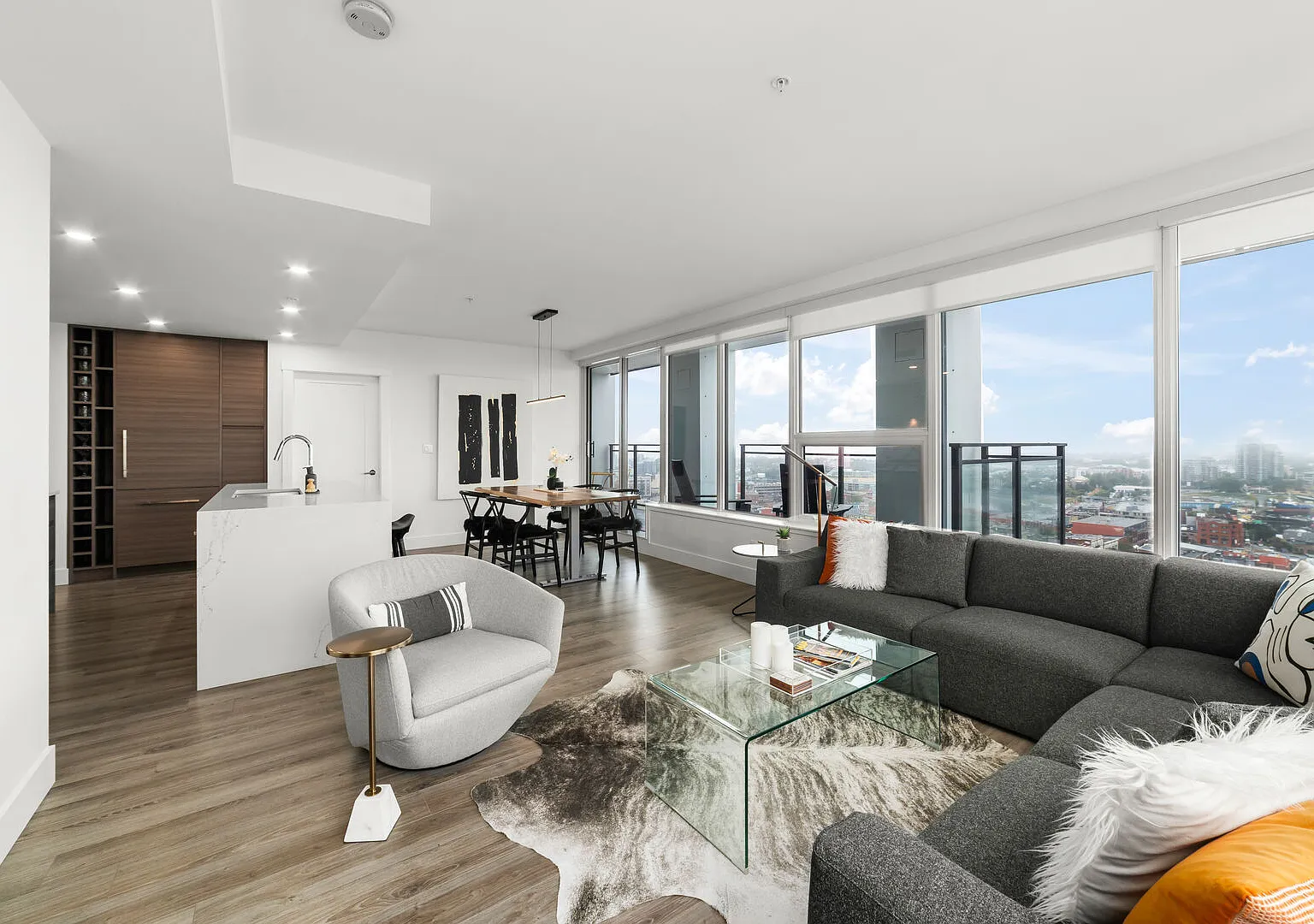 Hudson Skyline Suite - Hudson One 2003 - 2003 — Photo 2