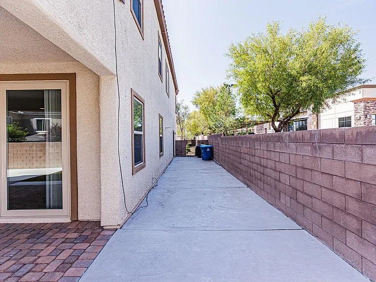 8538 Helvetia Ln — Photo 47