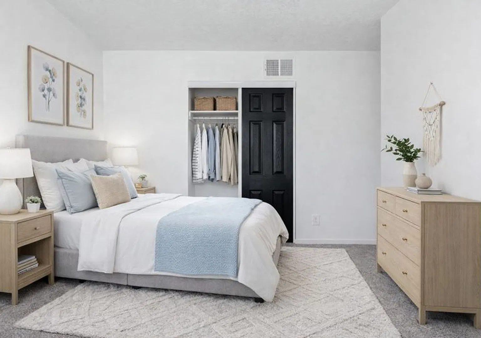 Ready to Move-in November? Apply Now and Secure this 3BR - 1.5BA Townhome! — Photo 2