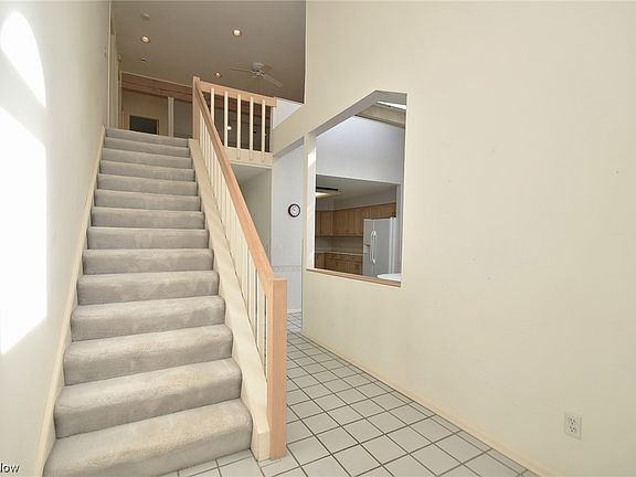 2nd image of 2 Sherwood Ct
