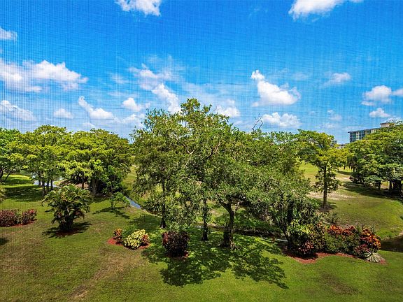 2nd image of 625 Oaks Drive #504