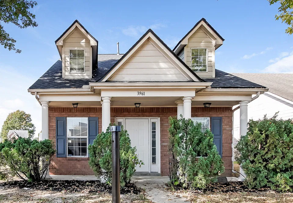 3961 Lipscomb Cv