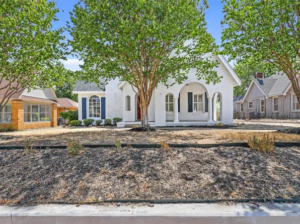 2563 S University Dr, Fort Worth, TX 76109