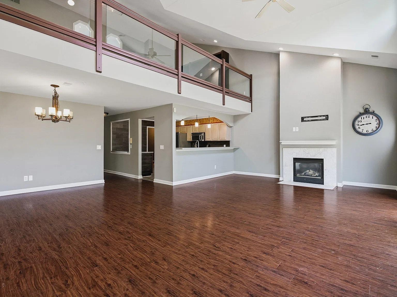 3 bed, 3.0 bath, 2242 sqft, $2,800 — Photo 3