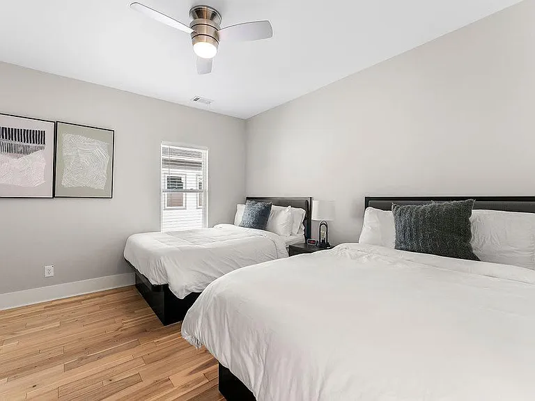209 Clay St SE — Photo 16