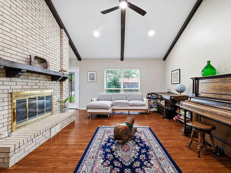14002 Fairoak Xing — Photo 6