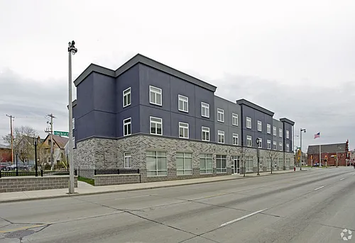 2708 W Center St Photo 1