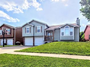 2204 Meadow Trl, Saint Joseph, MO 64503