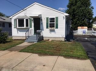 52 Linton St, Pawtucket, RI 02861