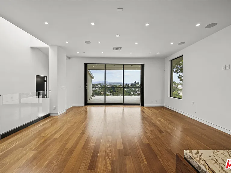 2388 Lyric Ave — Photo 18