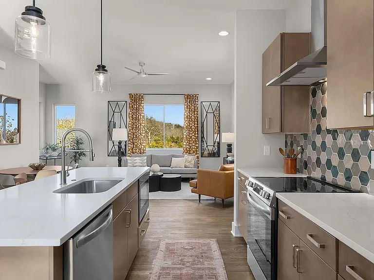 506 W Trinity Ln — Photo 14