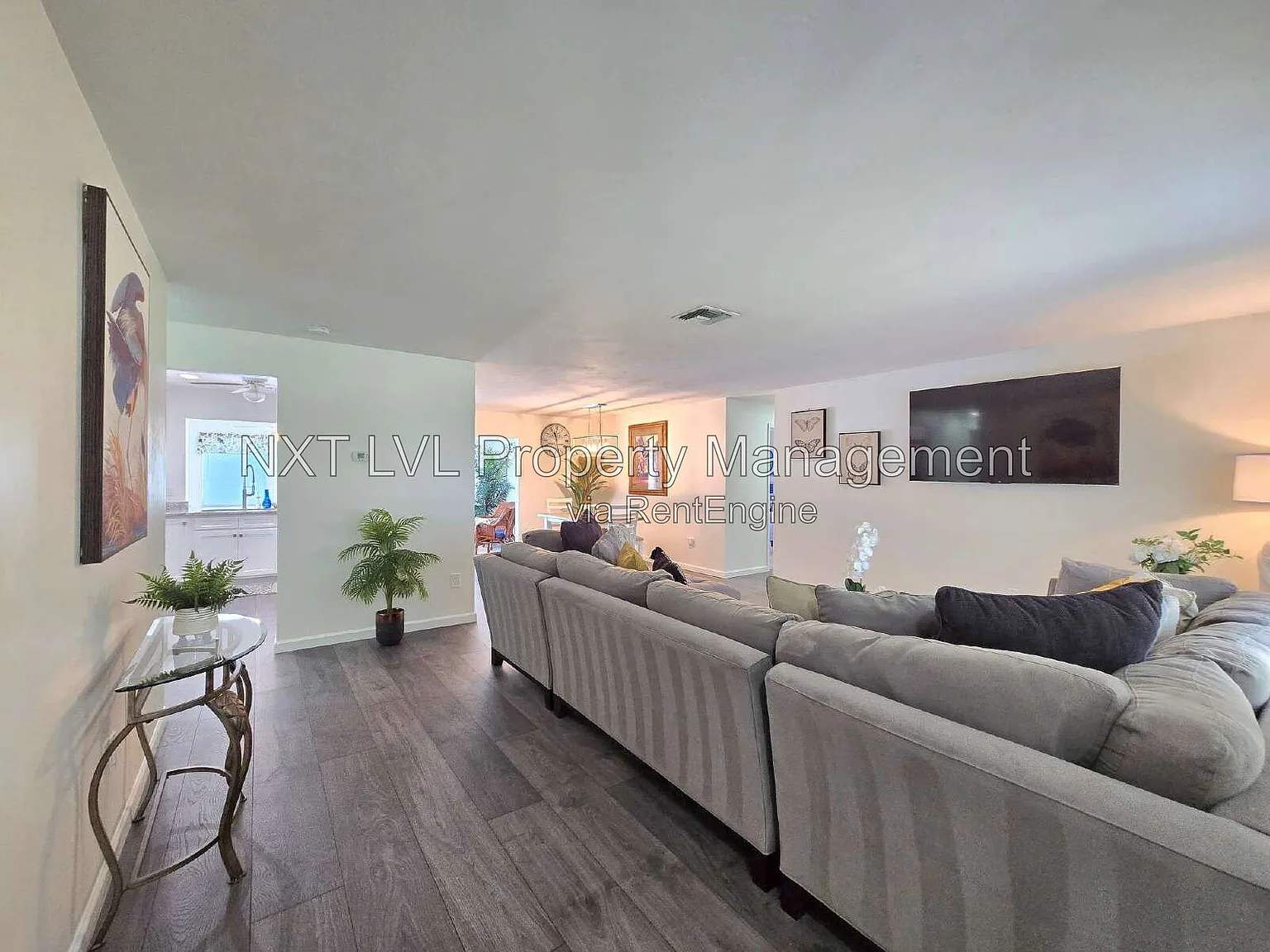 3 bed, 2.0 bath, 1661 sqft, $2,995 — Photo 4