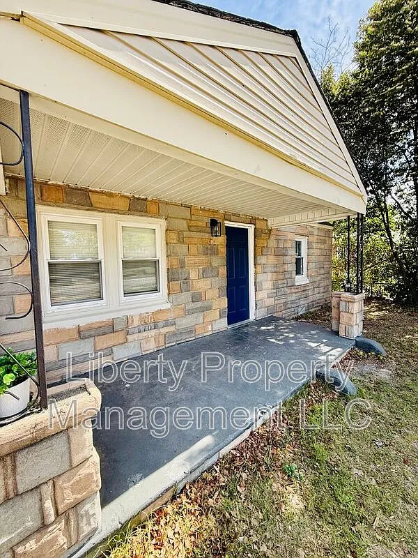 Building Photo - 1628 Murchison Rd