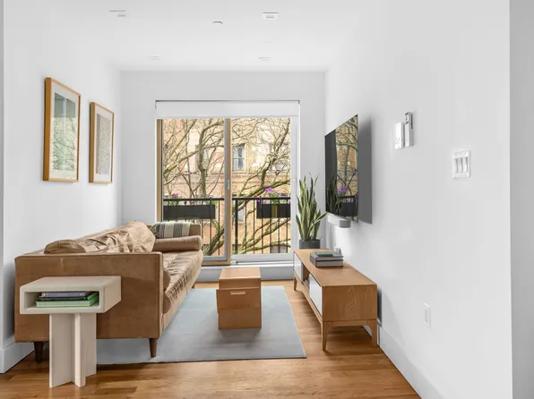 68 Woodruff Avenue 4B image 2 of 6