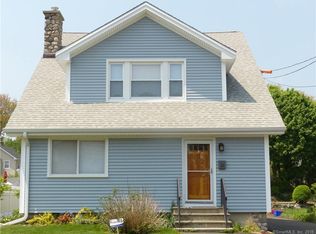 23 Elmer St, Stamford, CT 06907