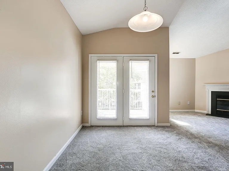 2106 Whitehall Rd #2D — Photo 10