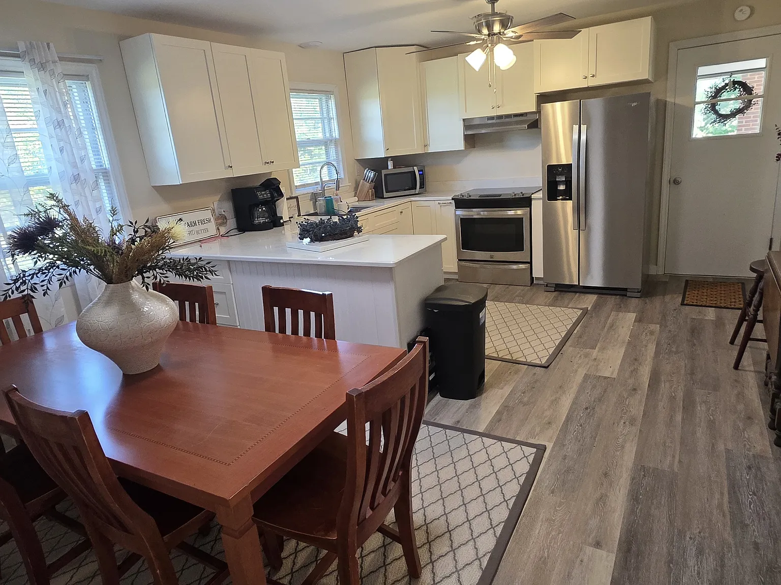 2 bed, 2200 sqft, $1,500 — Photo 4
