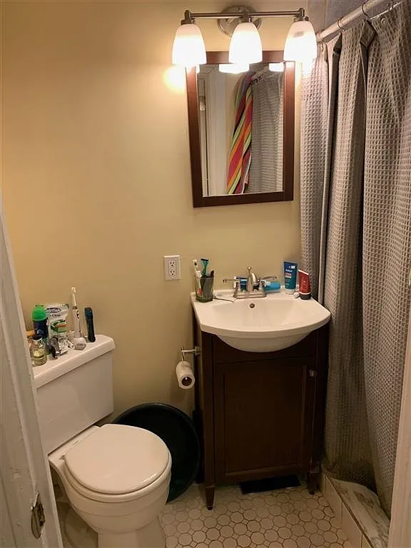 1 bed, 1.0 bath, 675 sqft, $1,810 — Photo 3