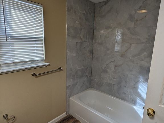 2nd image of 513 N Church St #513
