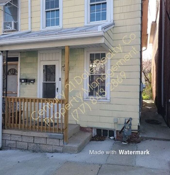 1st image of 8 S East St