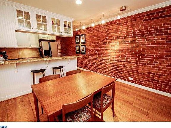 3rd image of 1911 Lovering Ave
