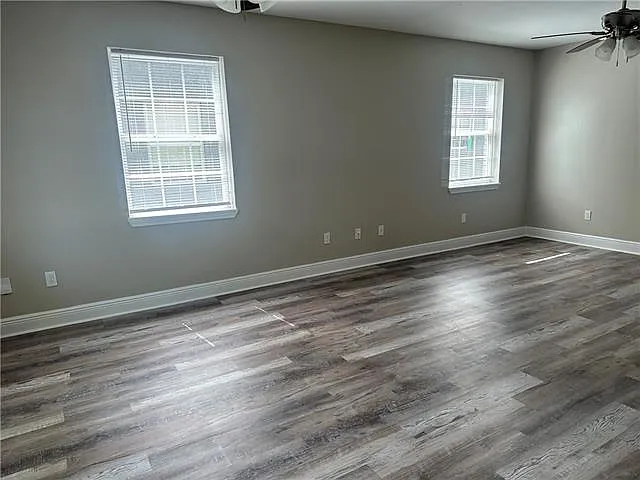 3 bed, 2.5 bath, 1800 sqft, $2,400 — Photo 3