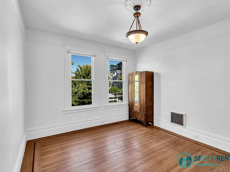 270 Eureka St — Photo 14