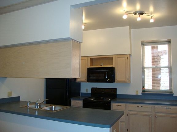 4th image of 4008 Flad Ave