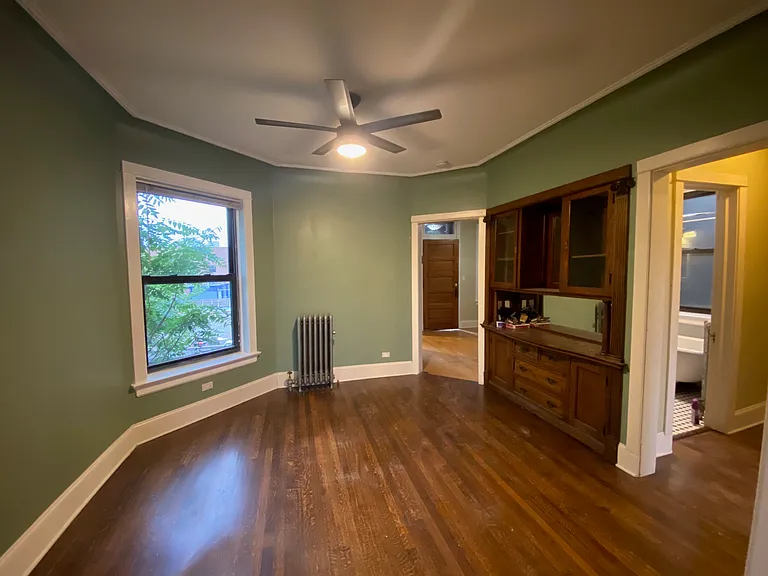 1513 W Winnemac Ave #2E — Photo 4