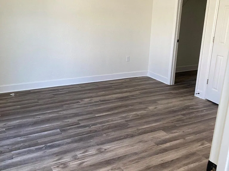 2520 Lakeview Dr #1 — Photo 4