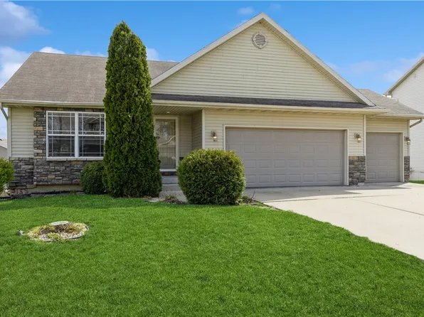 5135 Cypress Dr, Pleasant Hill, IA 50327