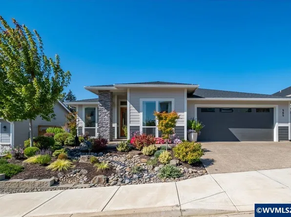 525 NW Crater Lake Dr, Dallas, OR 97338