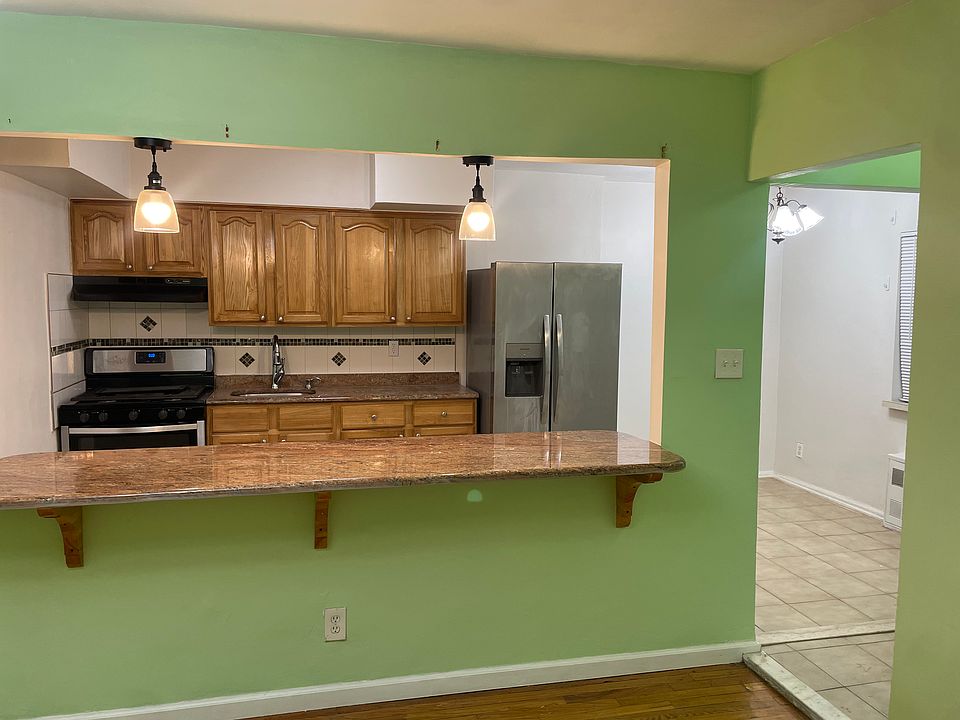 1st image of 1460 E 102nd St Floor 1
