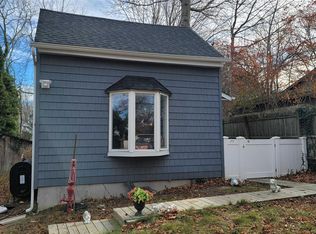 53 Nautilus Dr, Rocky Point, NY 11778