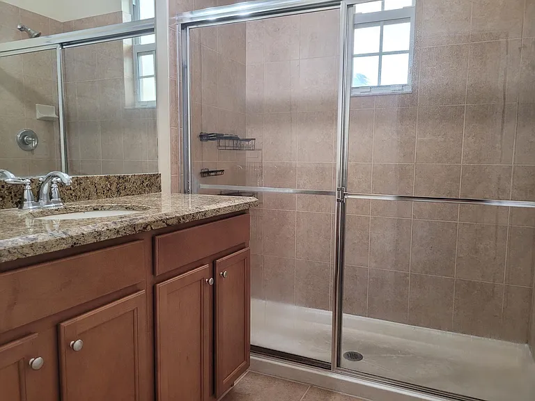 1145 SW 147th Ter — Photo 18