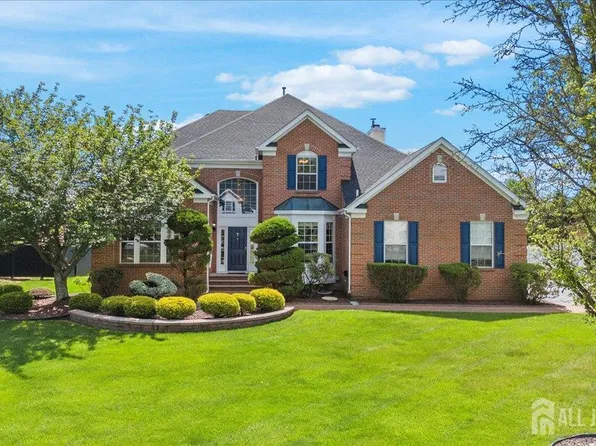 7 Arbutus Way, Monmouth Junction, NJ 08852