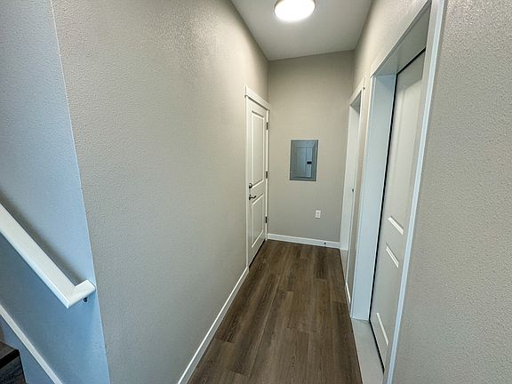 4th image of 3781 Saw Ln S