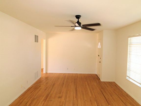 4th image of 2352 Pierpont Blvd