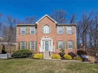 5015 Spruce Dr, Coraopolis, PA