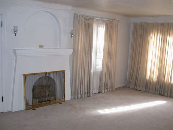 2nd image of 2318 Spruce St