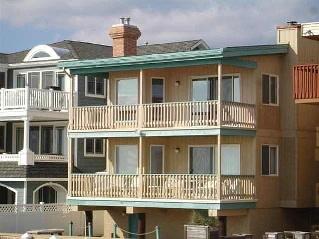 1st image of 3606 Wesley Ave